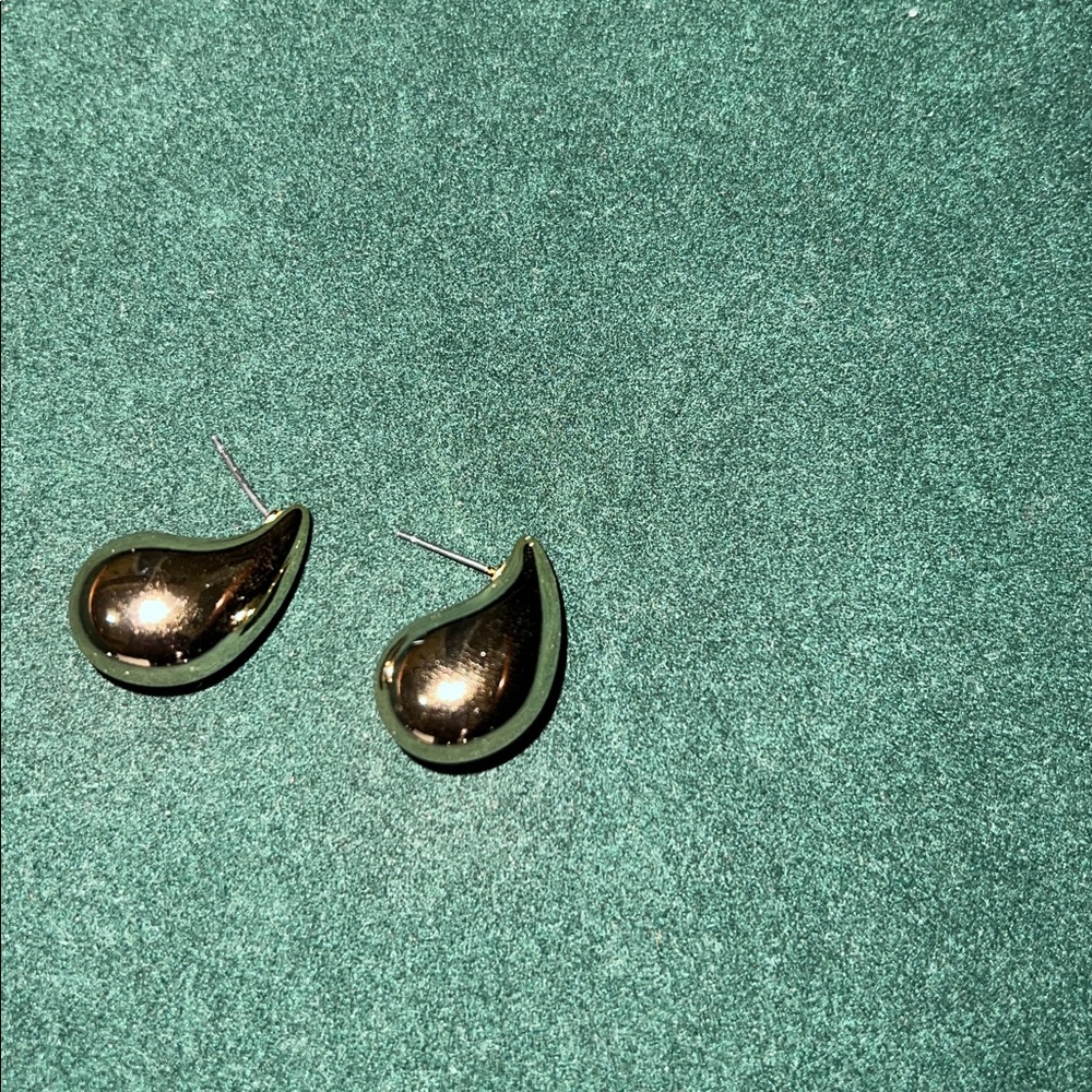 Gold Teardrop Earrings